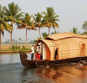 Get Rs.15000 Off on Kerala Trip Package